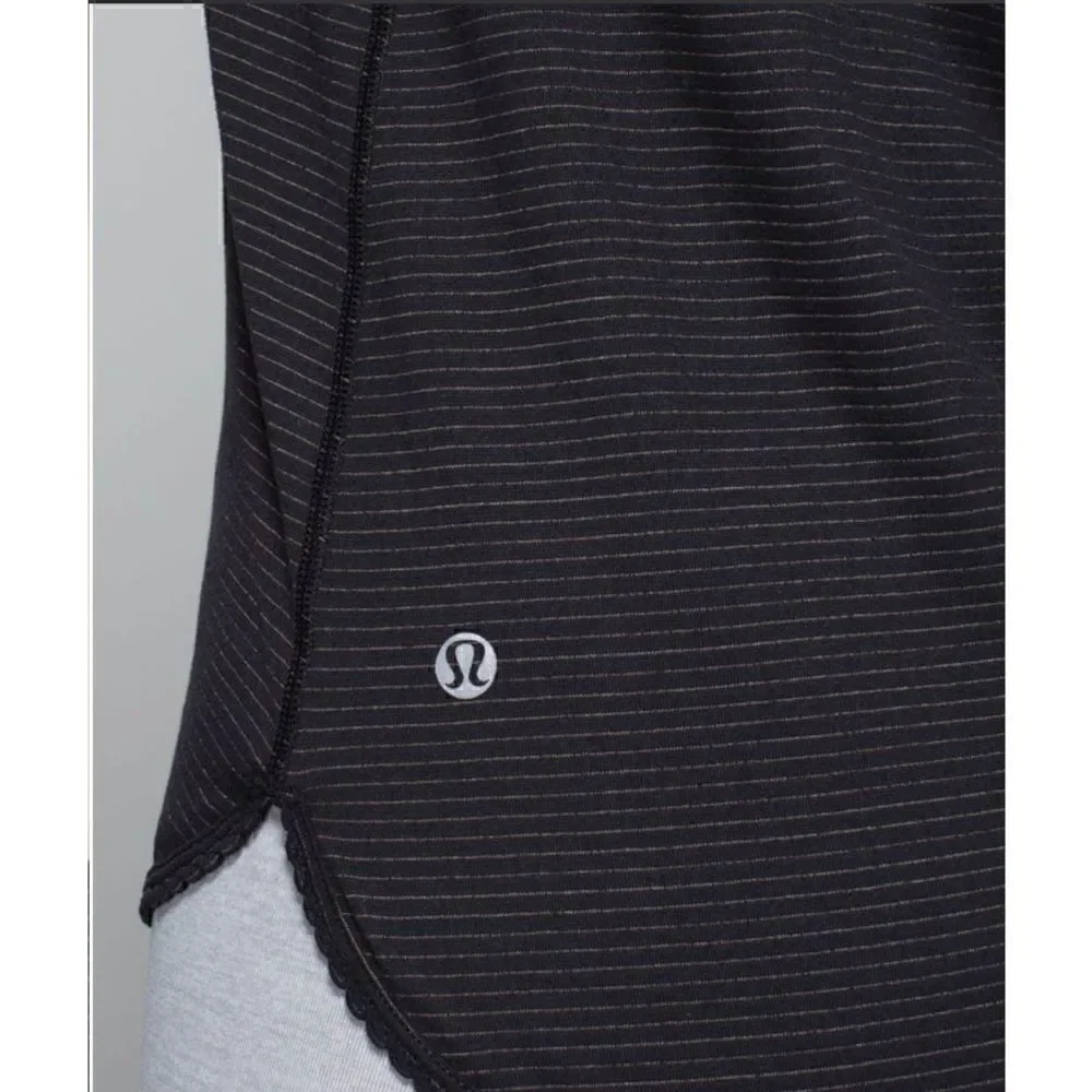 Lululemon 105 F Singlet (Seriously Light Luon) size 4 Black